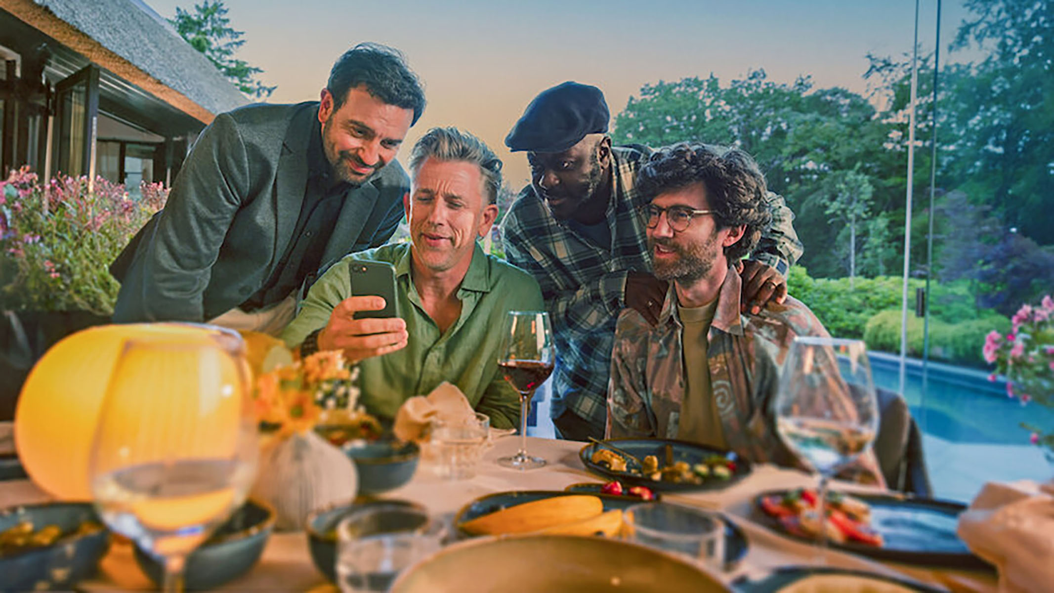 수탉은 오늘도 운다 - 넷플릭스