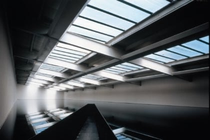 Richard Wilson, 20:50. Courtesy of the artist and Saatchi Gallery. Installation view at Saatchi Gallery, 1991