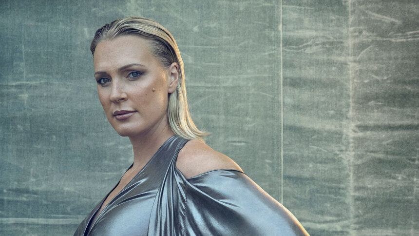 Magnus Ragnvid, Sarah Sjöström, 2025 Portrait of Honour, Swedish National Portrait Gallery.